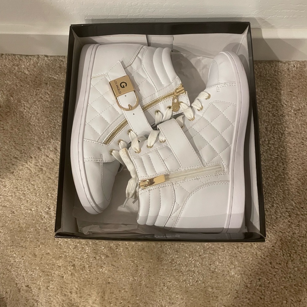 Sneaker - Picture 8 of 8